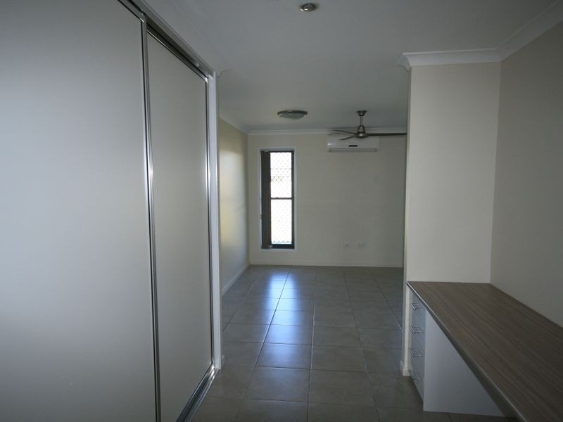 21 Bottlebrush Drive, Kirkwood QLD 4680