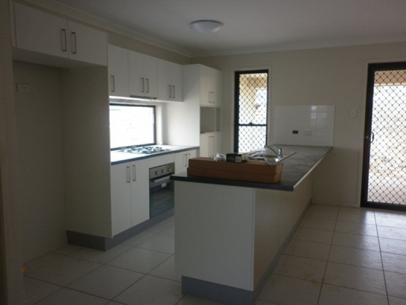 10 Sturt Court, Glen Eden QLD 4680