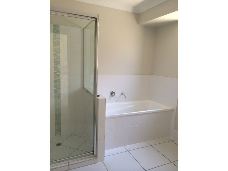 10 Sturt Court, Glen Eden QLD 4680