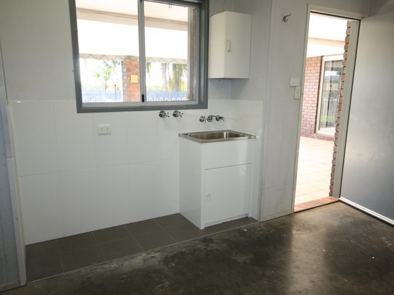 23 Watford Street, Telina QLD 4680