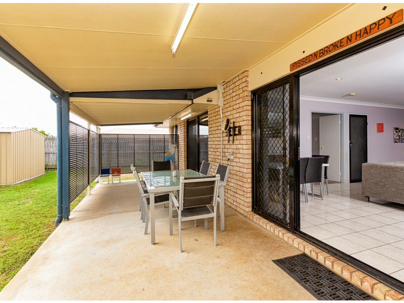 40 Emmadale Drive, New Auckland QLD 4680