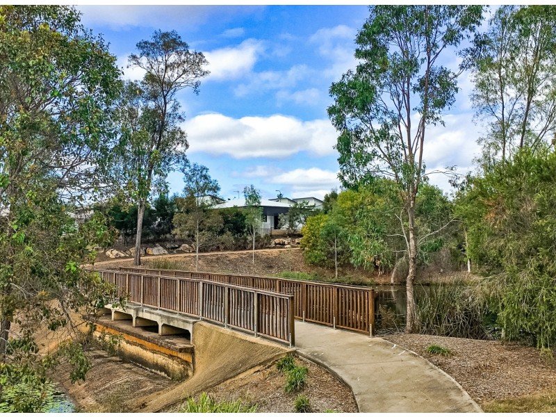 40 Koowin Drive, Kirkwood QLD 4680