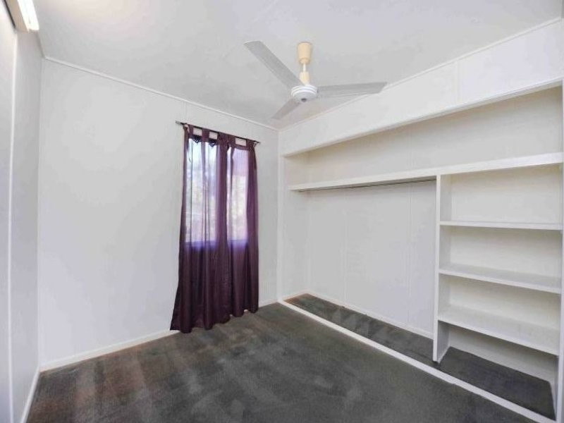 6 Fry Street, West Gladstone QLD 4680