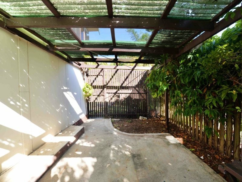6 Fry Street, West Gladstone QLD 4680