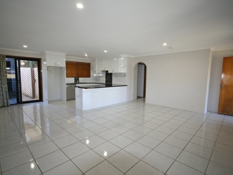 11 Aquarius Street, Clinton QLD 4680