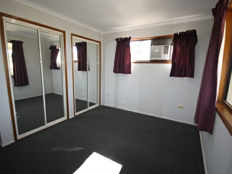 11 Aquarius Street, Clinton QLD 4680