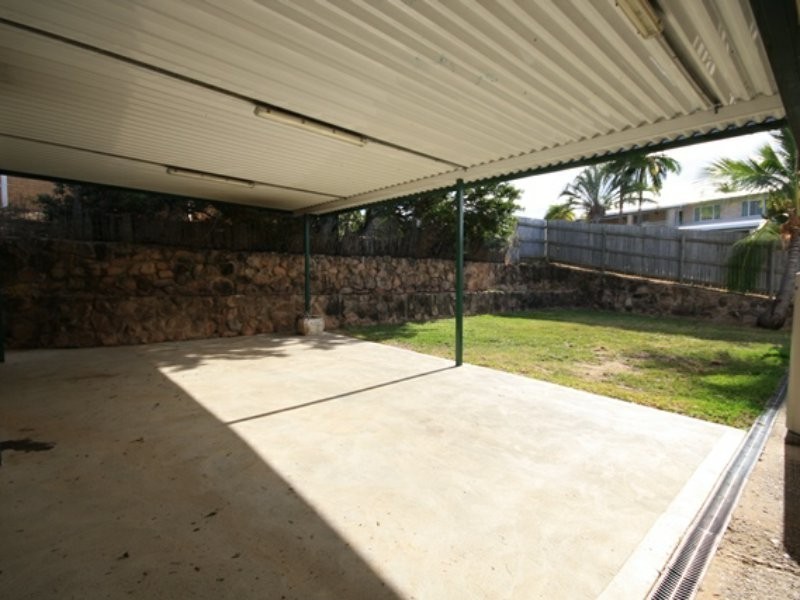 11 Aquarius Street, Clinton QLD 4680