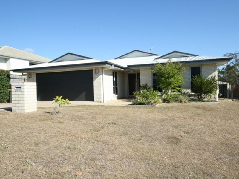 8 Cradle Drive, New Auckland QLD 4680