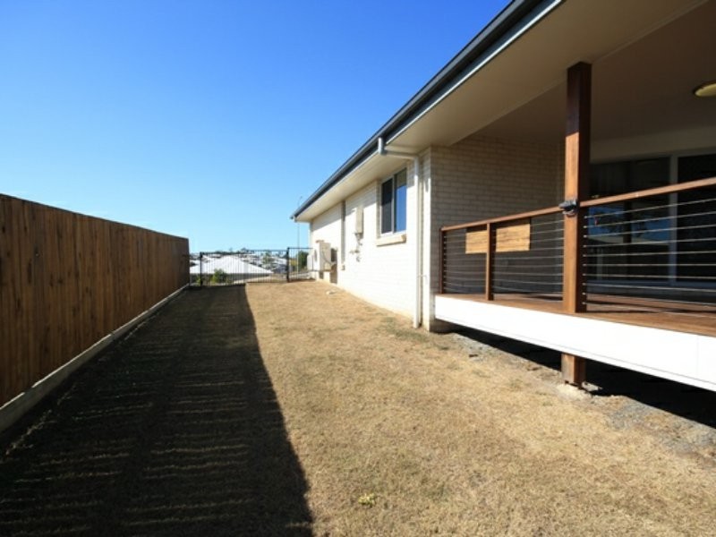 8 Cradle Drive, New Auckland QLD 4680