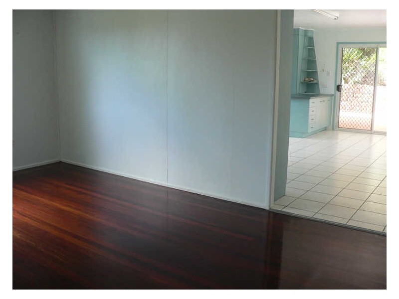 2 Boyne Crescent, West Gladstone QLD 4680