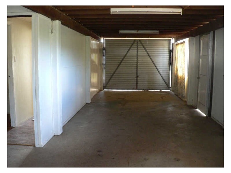 2 Boyne Crescent, West Gladstone QLD 4680