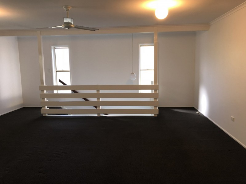 17 Cockatoo Drive, New Auckland QLD 4680