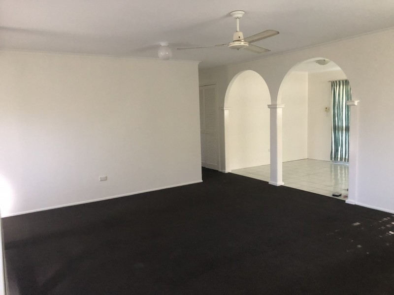 17 Cockatoo Drive, New Auckland QLD 4680