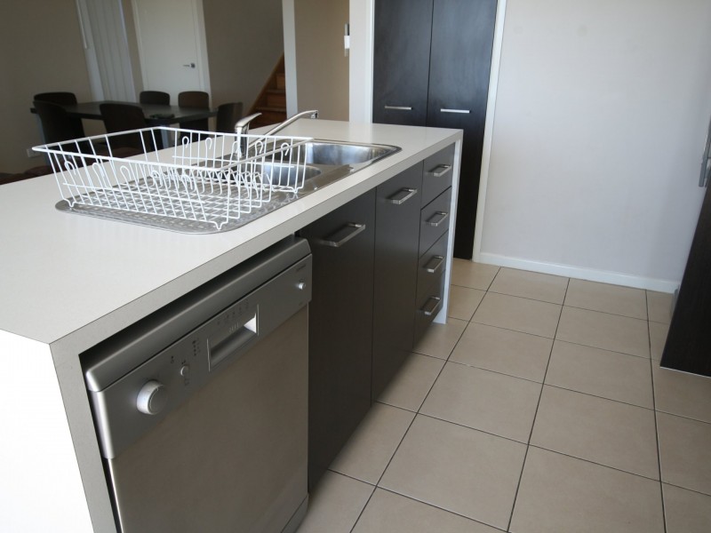 Unit 12/9 Cockatoo Drive, New Auckland QLD 4680