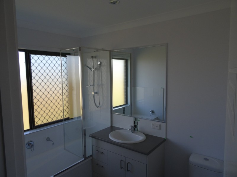 5 Parkway Crescent, Kirkwood QLD 4680