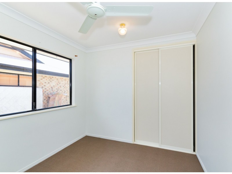 24 Ellington Street, New Auckland QLD 4680