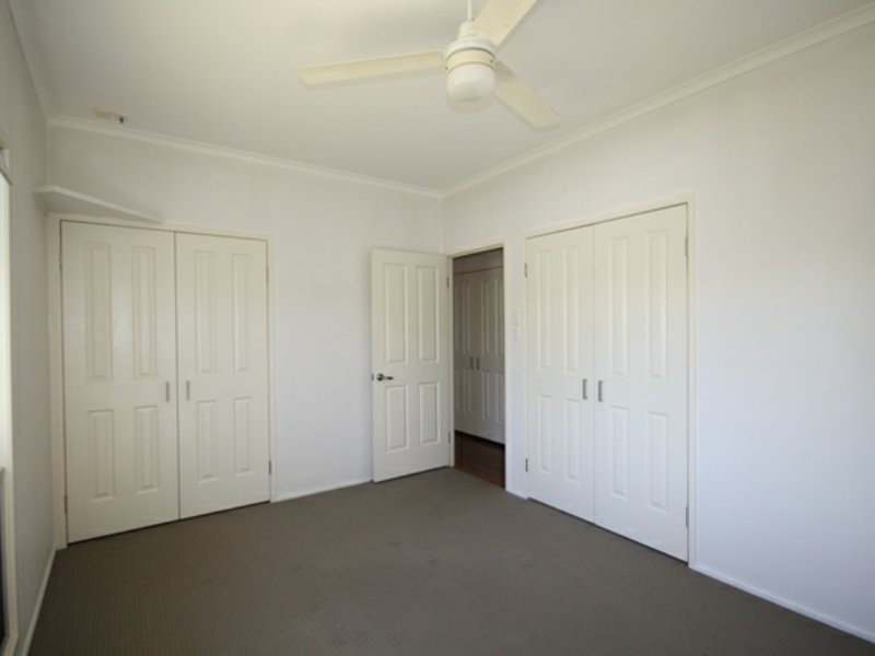 6 Flounder Crescent, Toolooa QLD 4680