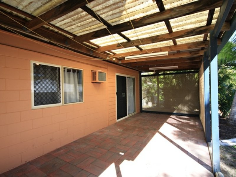 6 Flounder Crescent, Toolooa QLD 4680