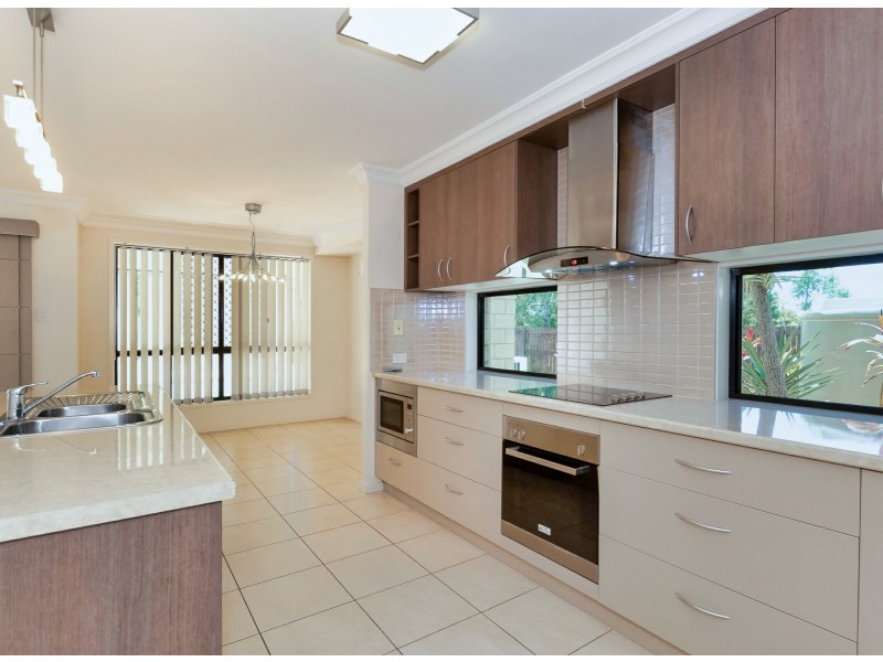 48 Cavella Drive, Glen Eden QLD 4680