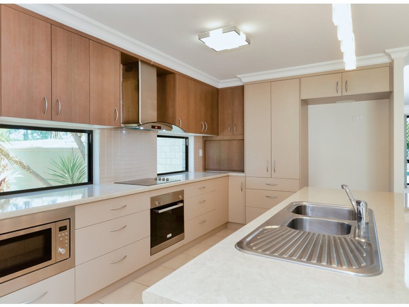 48 Cavella Drive, Glen Eden QLD 4680