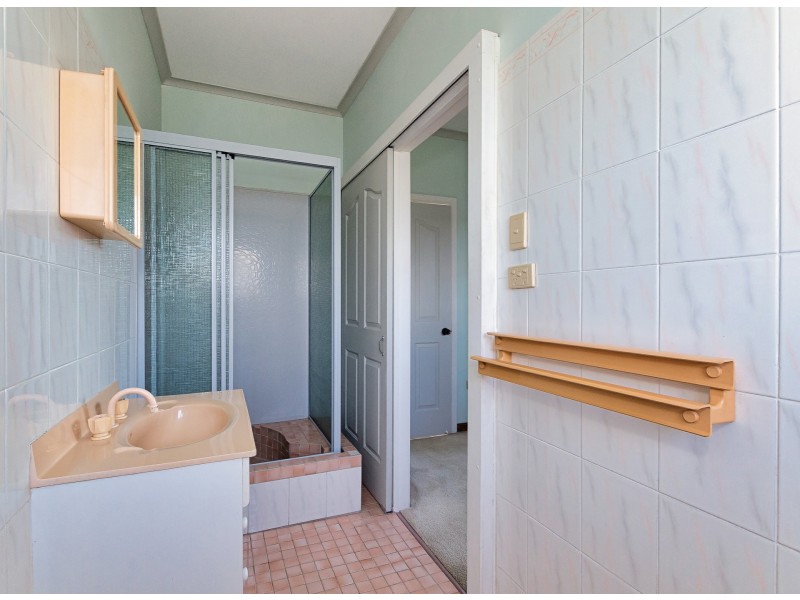 35 Mars Crescent, Telina QLD 4680