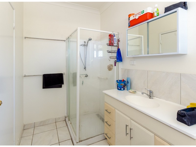 3 Amelia Street, West Gladstone QLD 4680