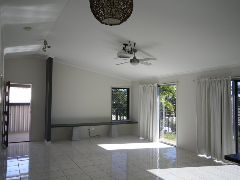 27 Sharyn Drive, New Auckland QLD 4680