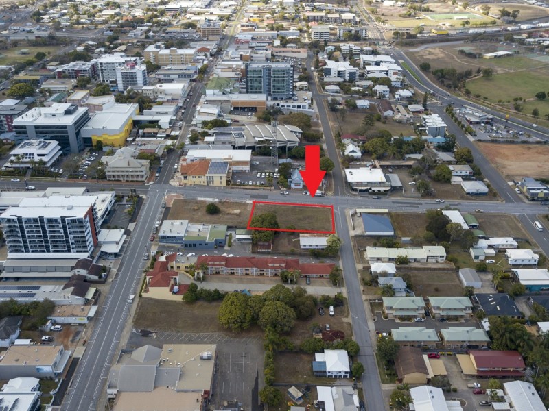 30-32 Yaroon Street, Gladstone QLD 4680