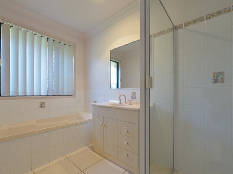 1 Eungella Parade, Clinton QLD 4680