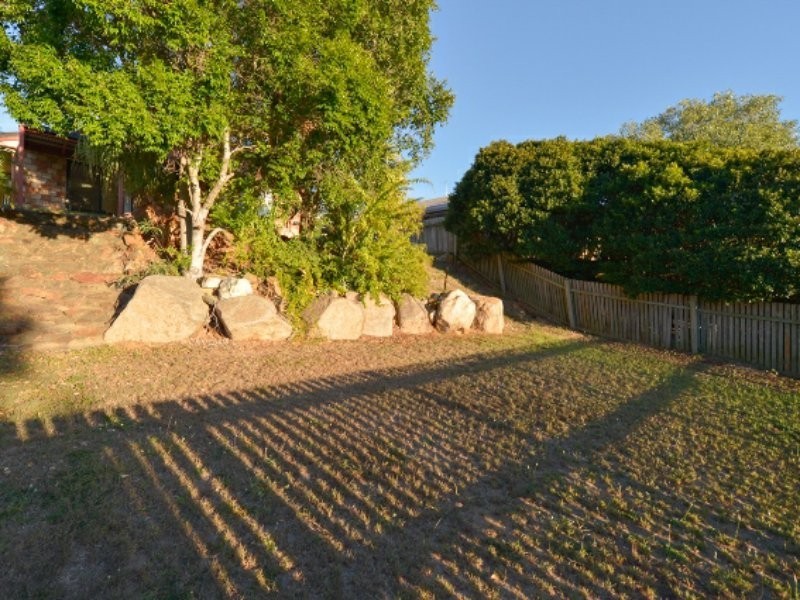 1 Eungella Parade, Clinton QLD 4680