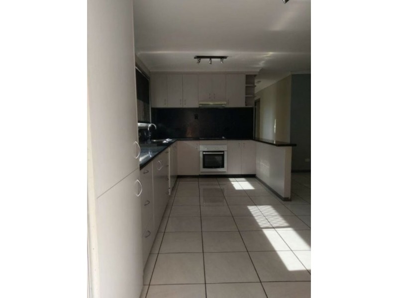 8 Ward Close, South Gladstone QLD 4680