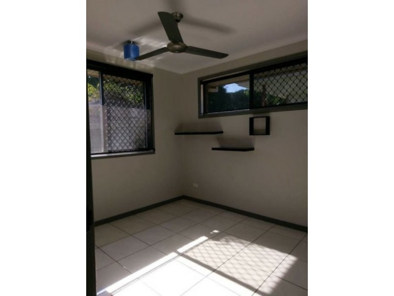 8 Ward Close, South Gladstone QLD 4680