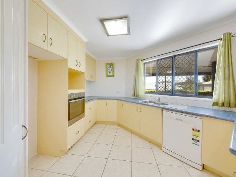 48 Witney Street, Telina QLD 4680