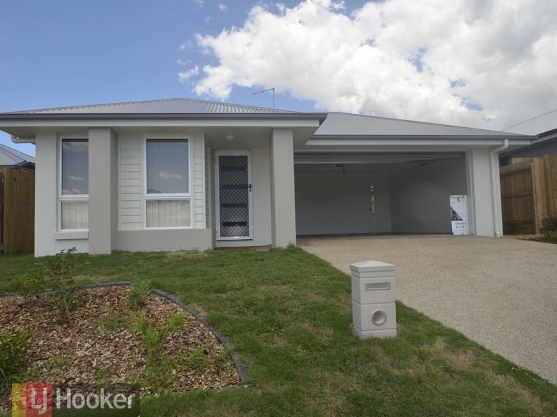 8 Seagull Boulevard, Kirkwood QLD 4680