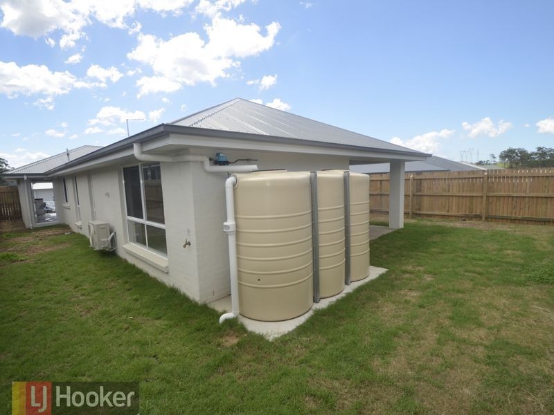 8 Seagull Boulevard, Kirkwood QLD 4680