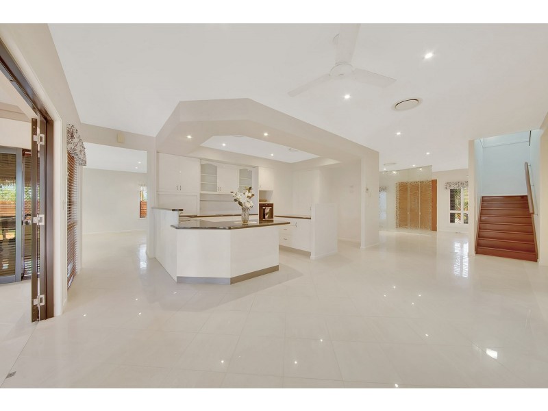 10 Dolphin Terrace, South Gladstone QLD 4680