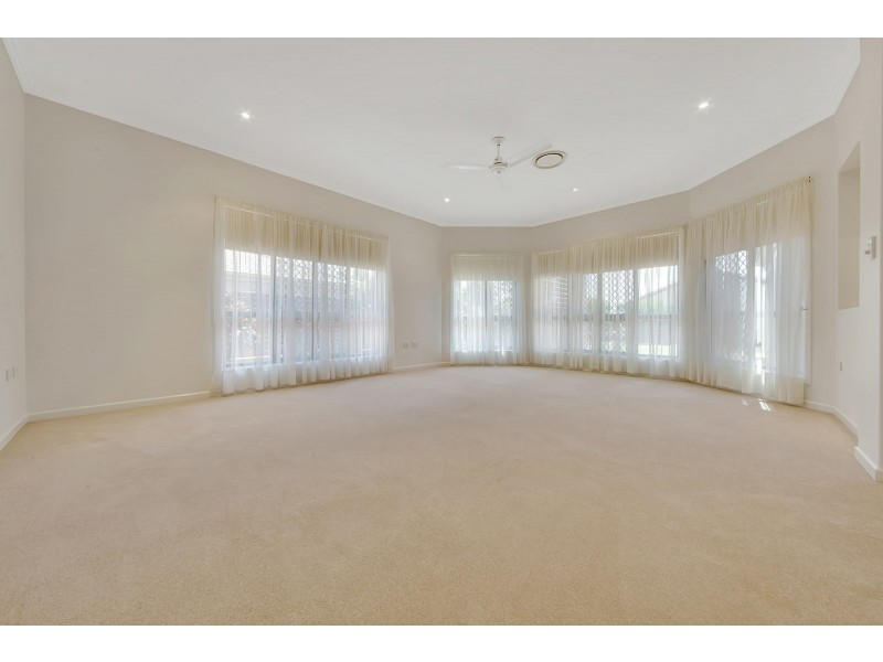 10 Dolphin Terrace, South Gladstone QLD 4680