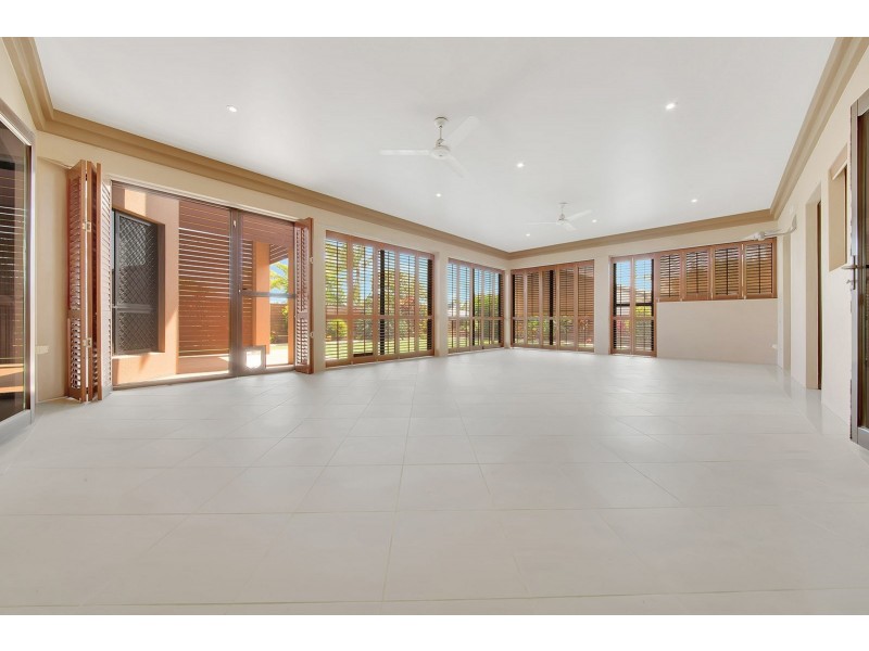 10 Dolphin Terrace, South Gladstone QLD 4680