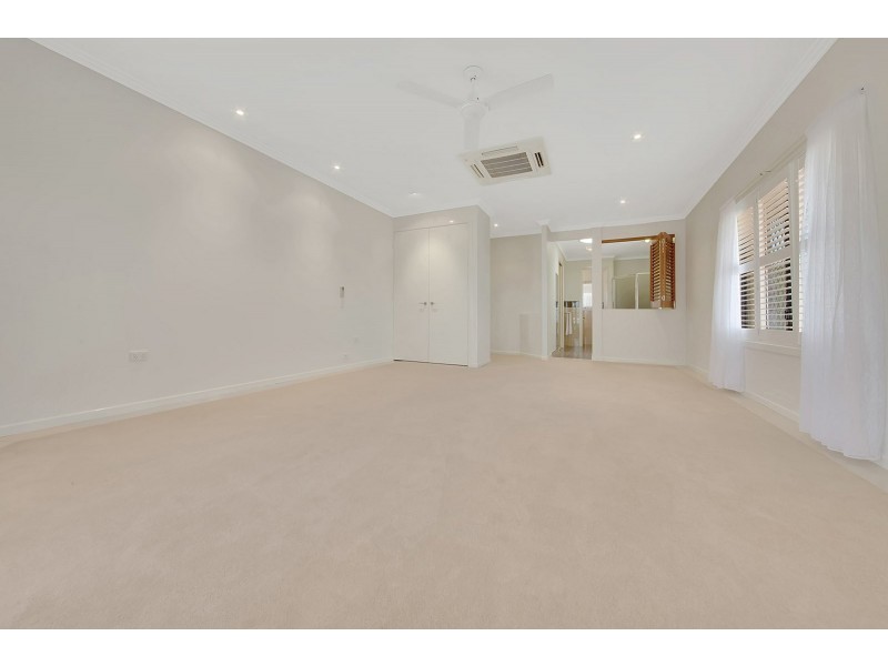 10 Dolphin Terrace, South Gladstone QLD 4680