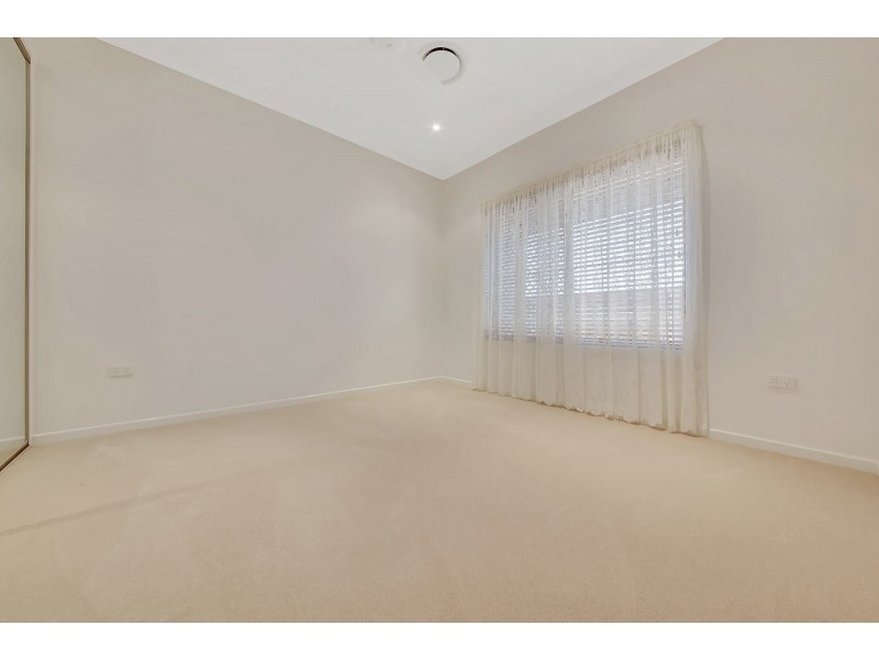 10 Dolphin Terrace, South Gladstone QLD 4680