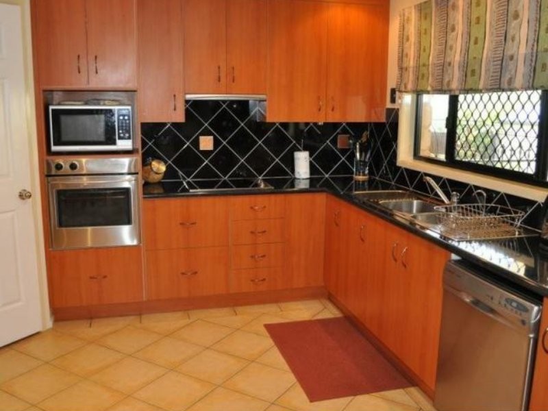 43 Katrina Blvd, New Auckland QLD 4680