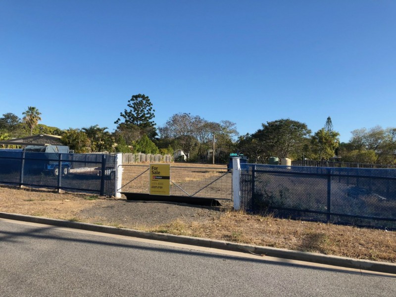 5 Murray Street, West Gladstone QLD 4680