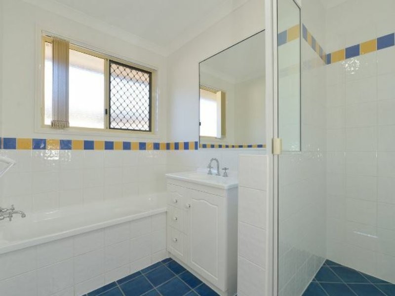 76 Col Brown Avenue, Clinton QLD 4680