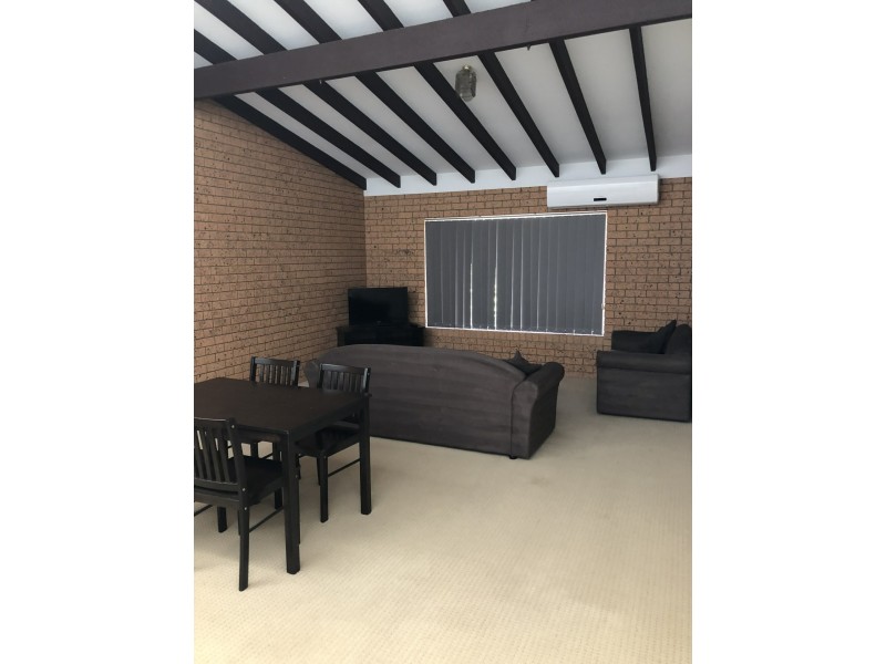 Unit 4/2 Fowler Street, West Gladstone QLD 4680