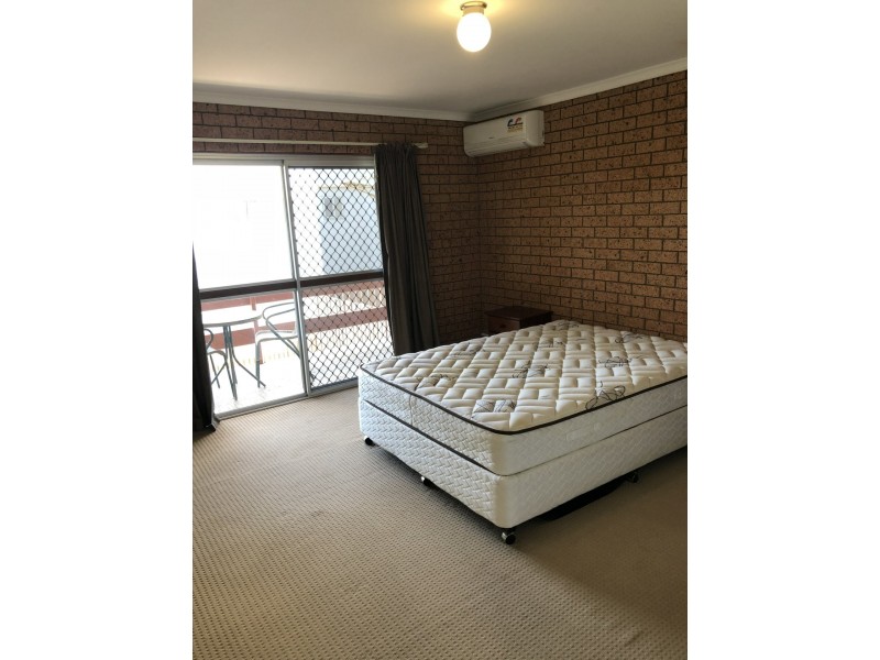 Unit 4/2 Fowler Street, West Gladstone QLD 4680