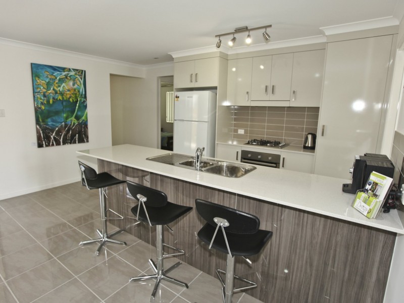 5 Sundowner Road, Clinton QLD 4680