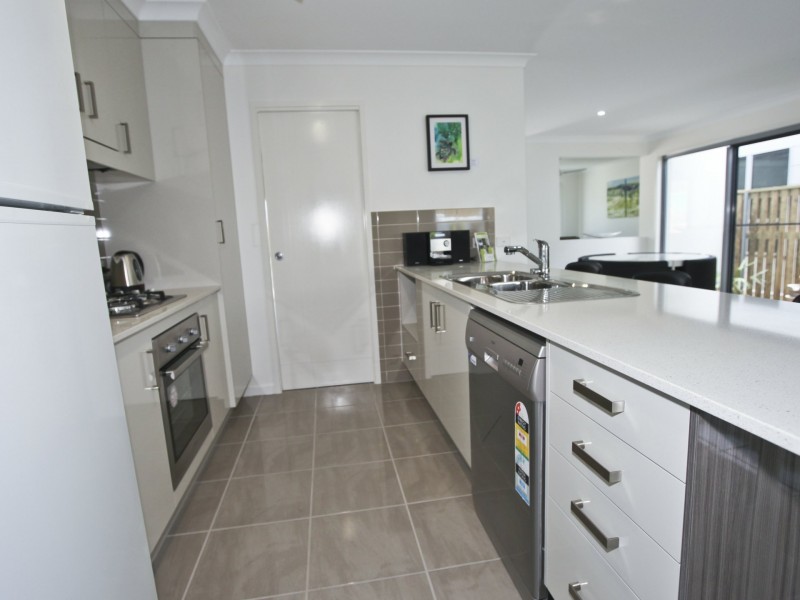 5 Sundowner Road, Clinton QLD 4680