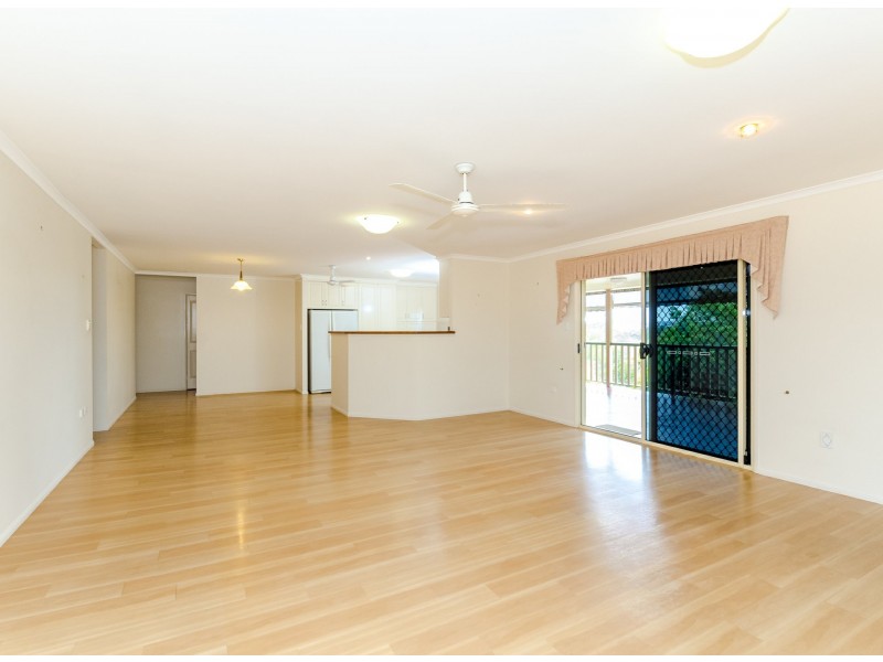 12 Sandringham Close, Telina QLD 4680