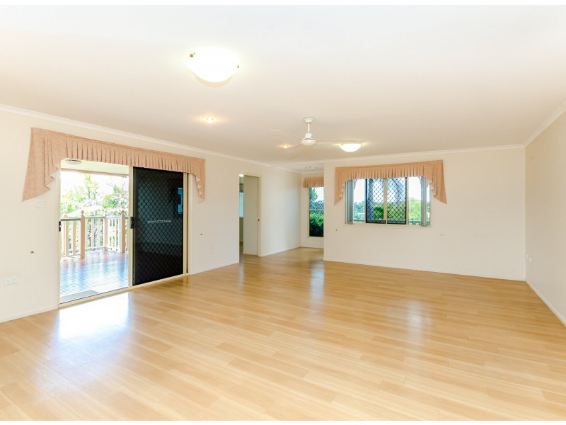 12 Sandringham Close, Telina QLD 4680