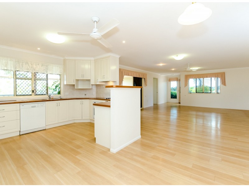 12 Sandringham Close, Telina QLD 4680